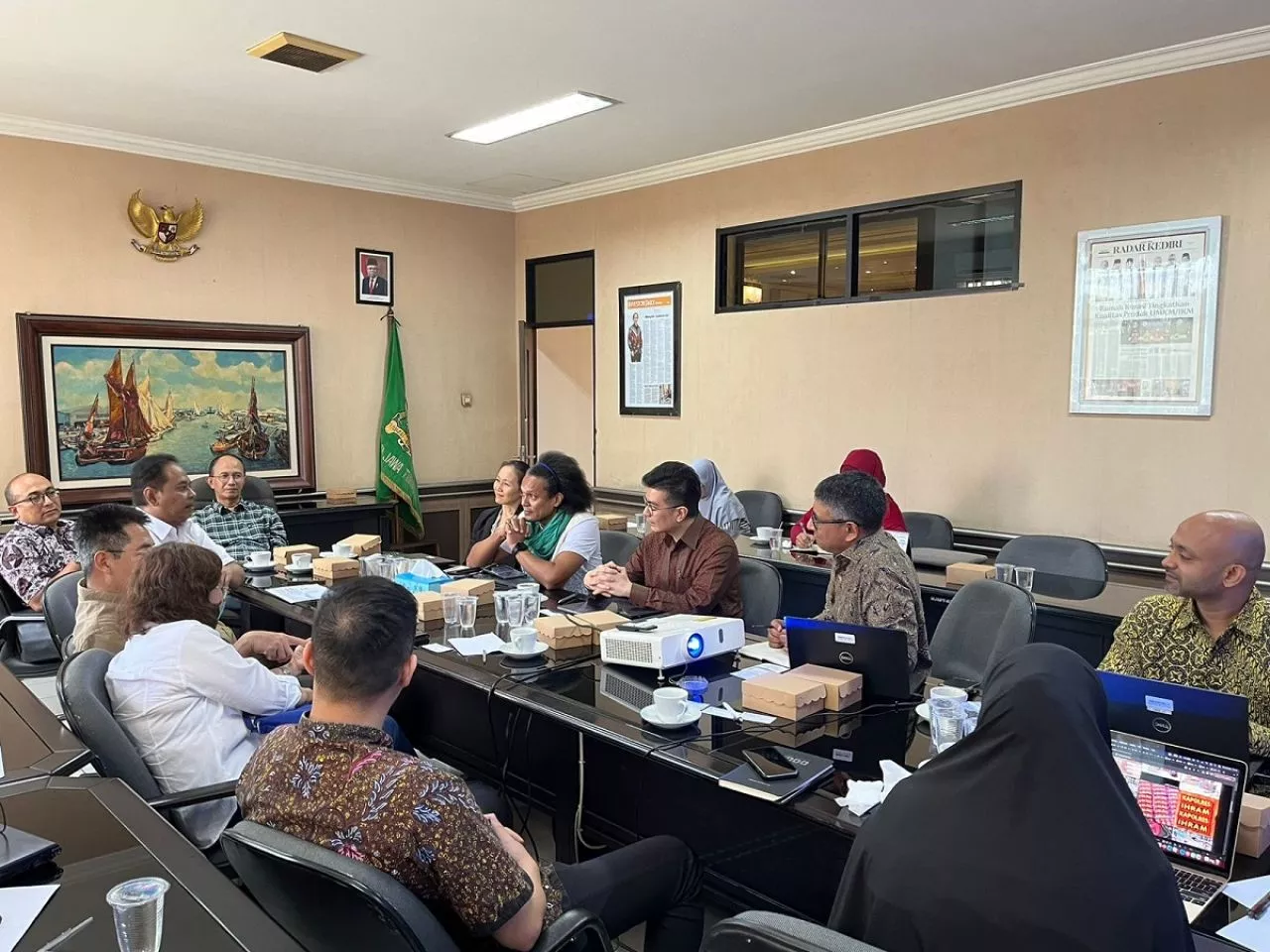 Perwakilan The World Bank Berdiskusi dengan Kadin Jatim untuk Menganalisis Kondisi Ekonomi Jatim