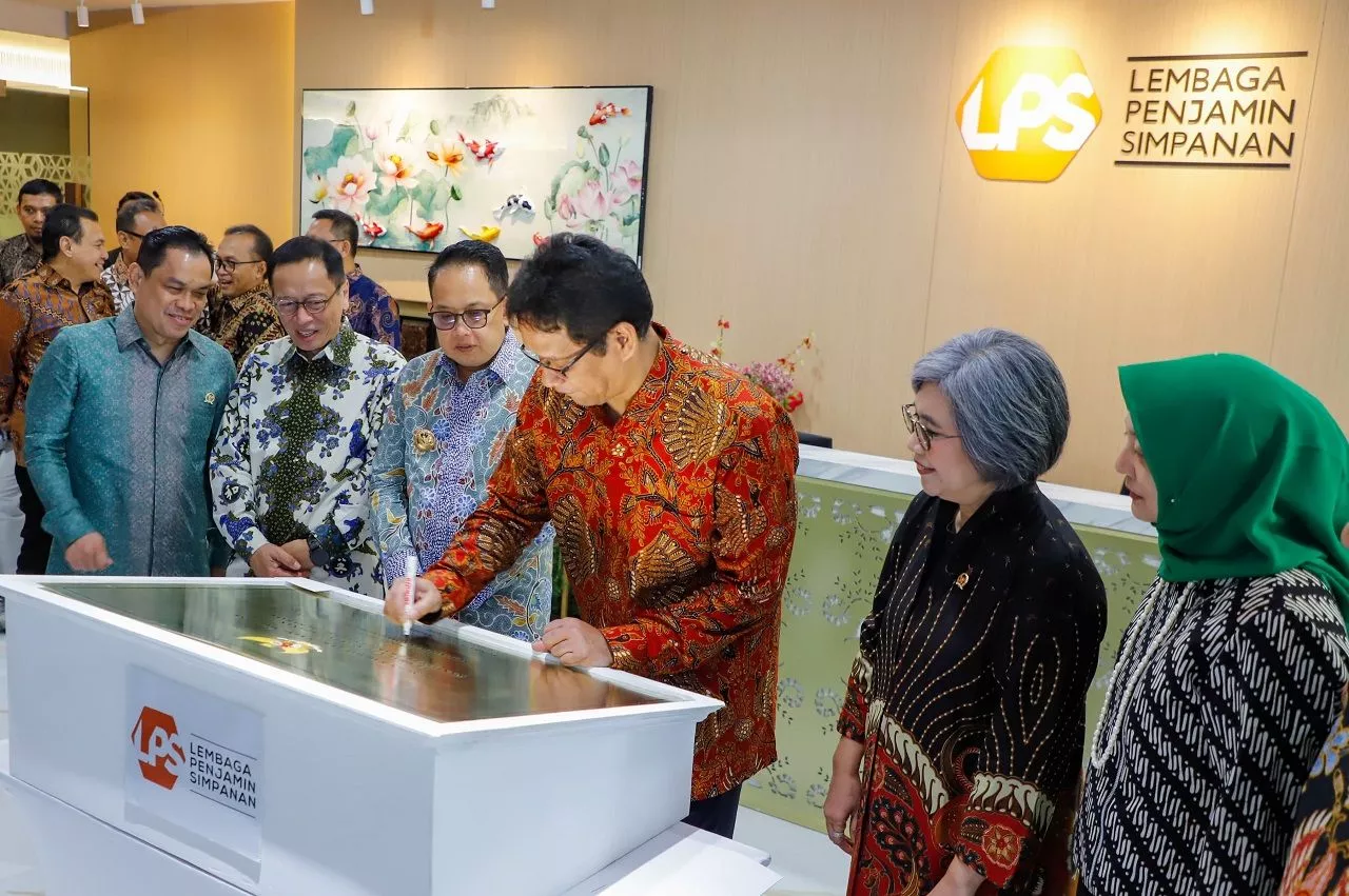 Pj Gubernur Jatim, Adhy Karyono Hadiri Peresmian Kantor Perwakilan LPS II Surabaya