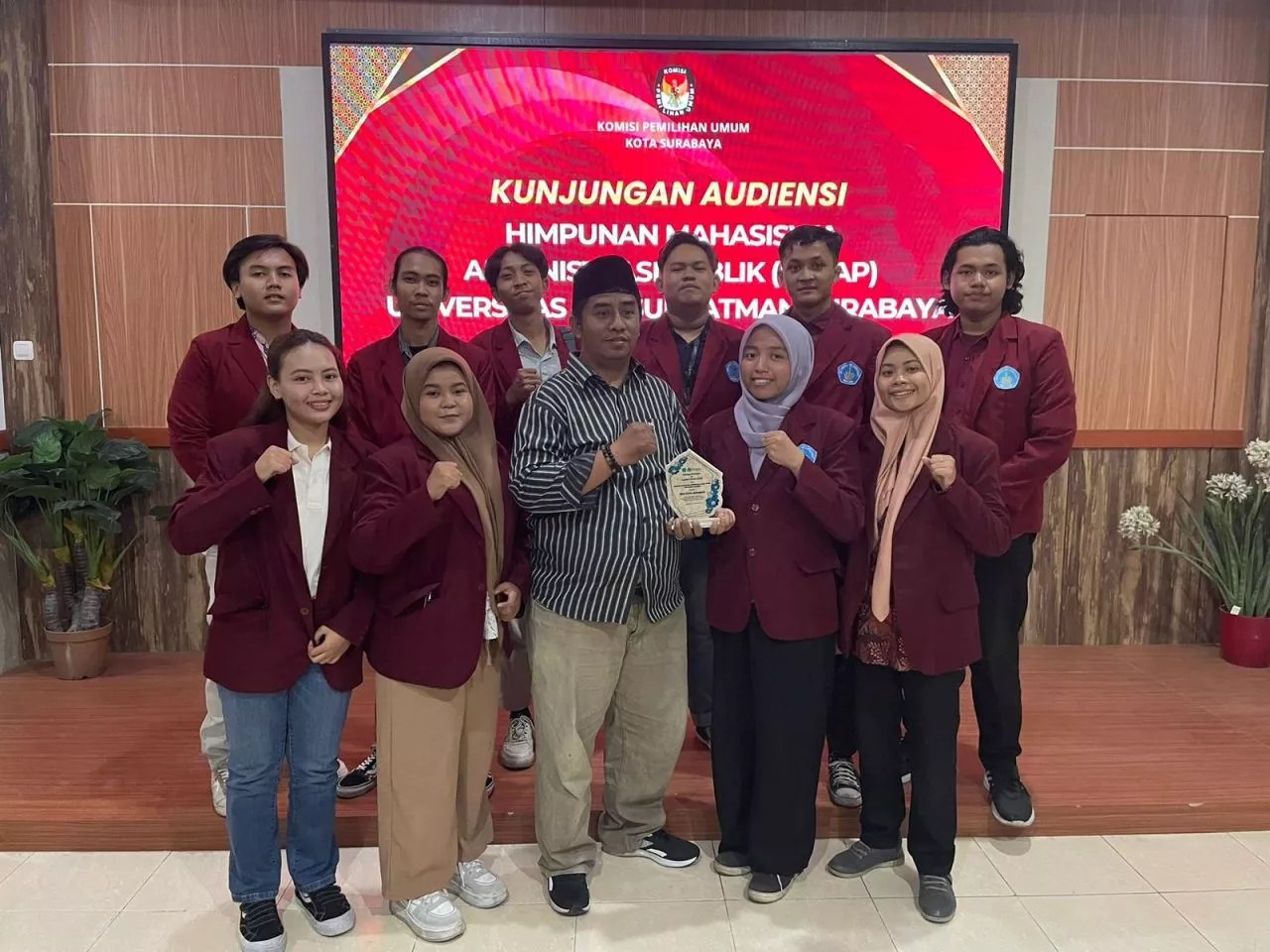 Komisioner KPU Surabaya Ditanya Mahasiswa Terkait Rendahnya Partisipasi Masyarakat di Pilwali 2020