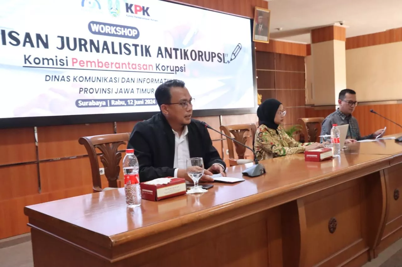 Workshop Penulisan Jurnalistik Anti-Korupsi: Kolaborasi Kominfo Jatim dan KPK untuk Edukasi Warga