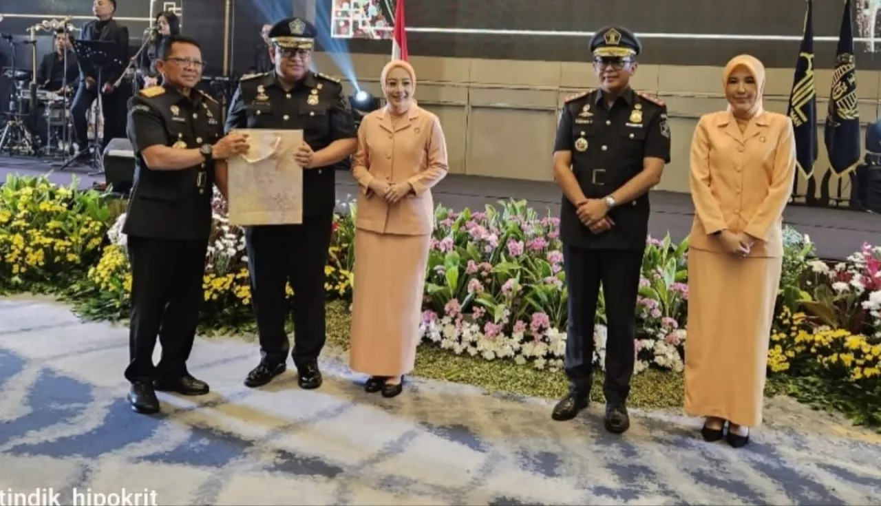 Serah Terima Kepala Kanim Tanjung Perak, I Gusti Tertantang Pertahankan Predikat WBBM dan WBK