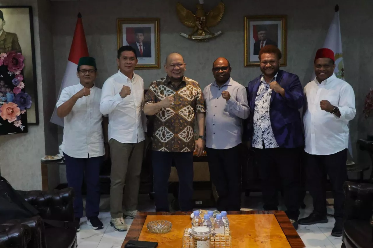 Audiensi dengan Ketua DPD RI, Pj Walikota Sorong Minta Masukan untuk Percepatan Pembangunan Papua