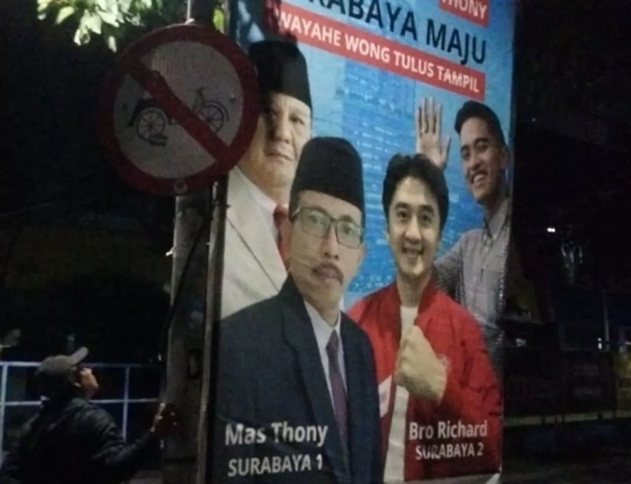 Bursa Cawali Surabaya Mulai Memanas, Muncul Banner AH Thony - Ricard, Ini Kata Gerindra Surabaya