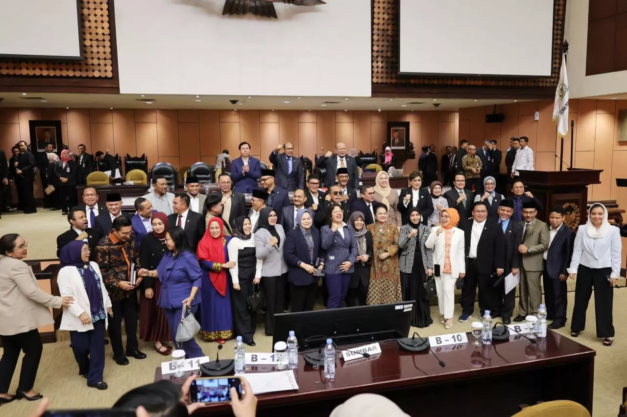 Hujan Interupsi, Sidang Paripurna DPD RI Happy Ending   
