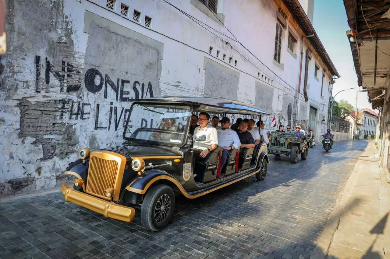Kunjungi Kota Lama, Ketua DPD RI Terpukau Surabaya Tempo Dulu