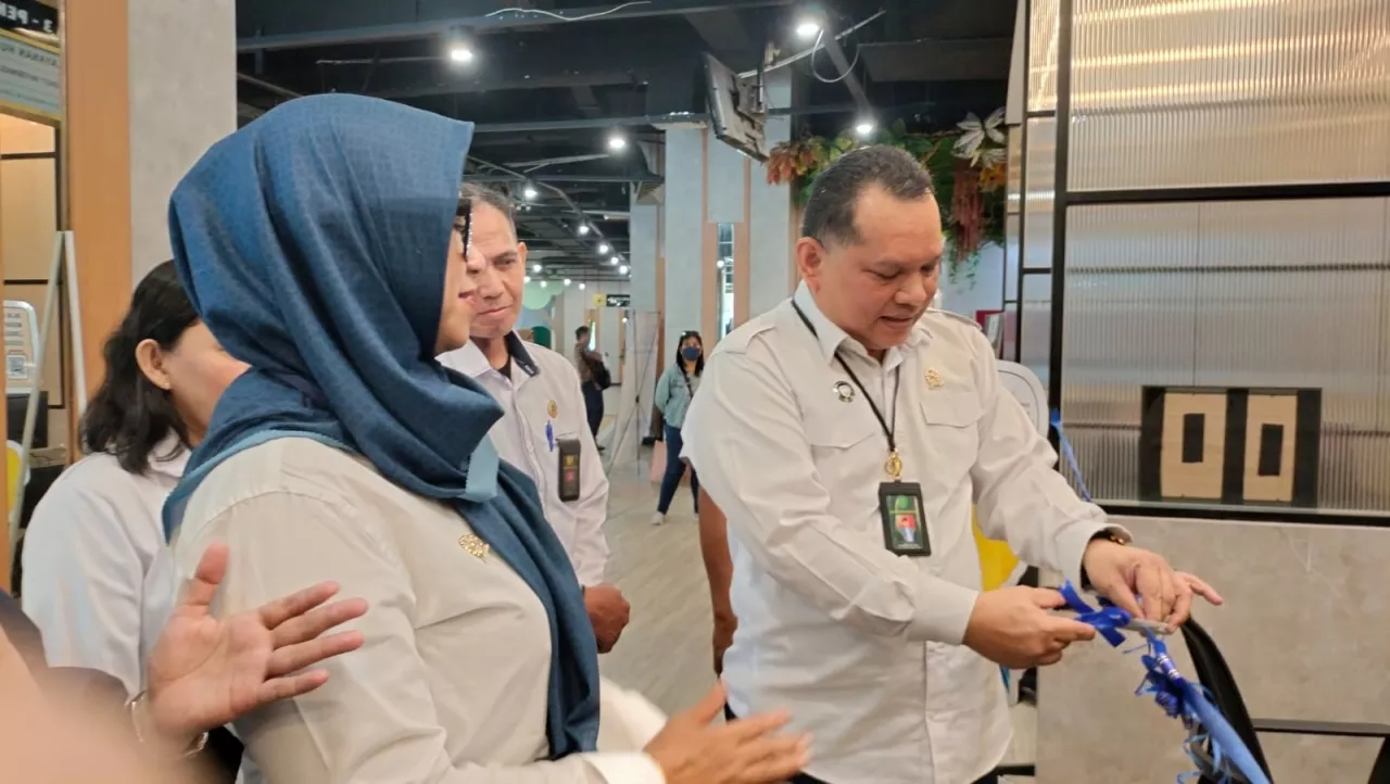 Ketua PTUN Surabaya Resmikan Gerai Pelayanan di MPP