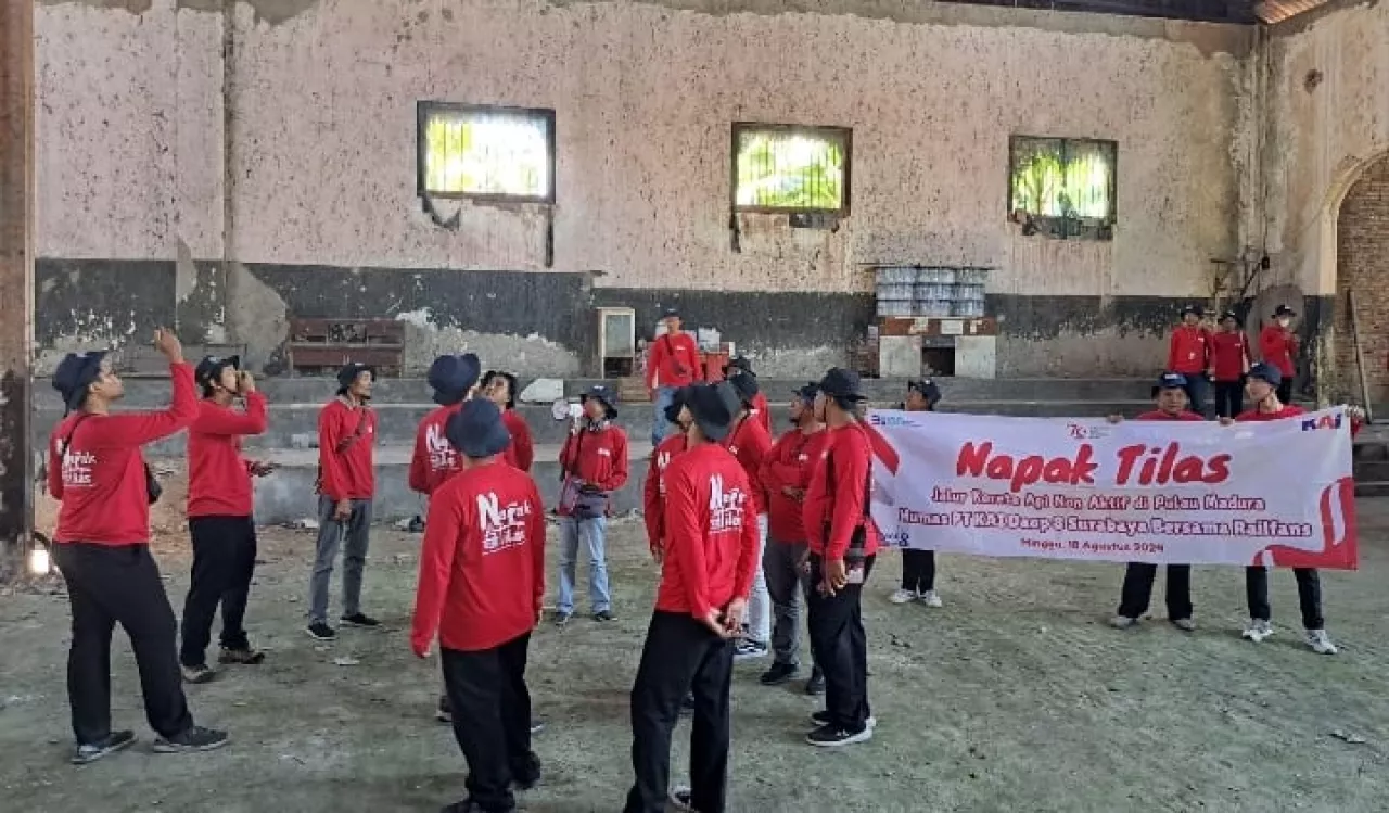 Kenang Sejarah Perkeretaapian di Pulau Madura, KAI Daop 8 Ajak Komunitas Railfans Napak Tilas