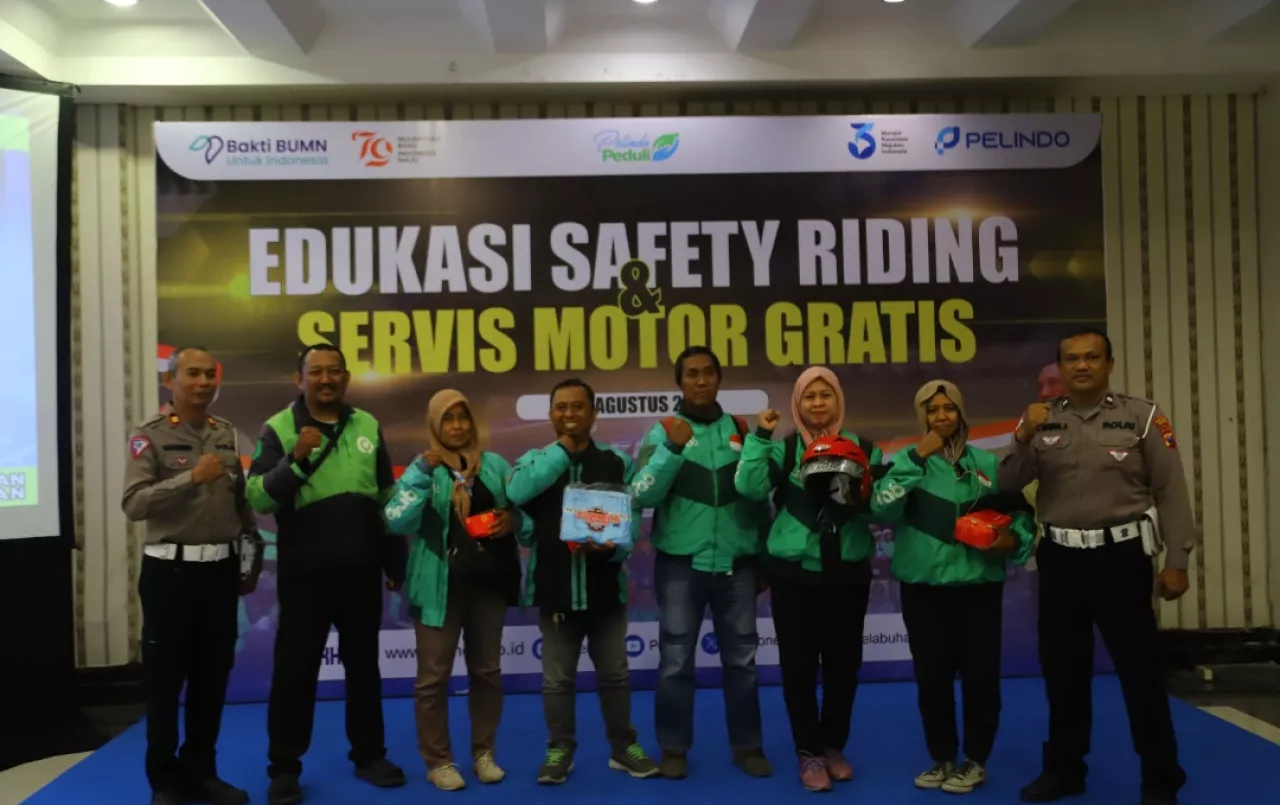 Sambut HUT ke-79 RI, Pelindo Regional 3 Gelar Sosialisasi Safety Riding Hingga Service Motor Gratis pada Driver Online