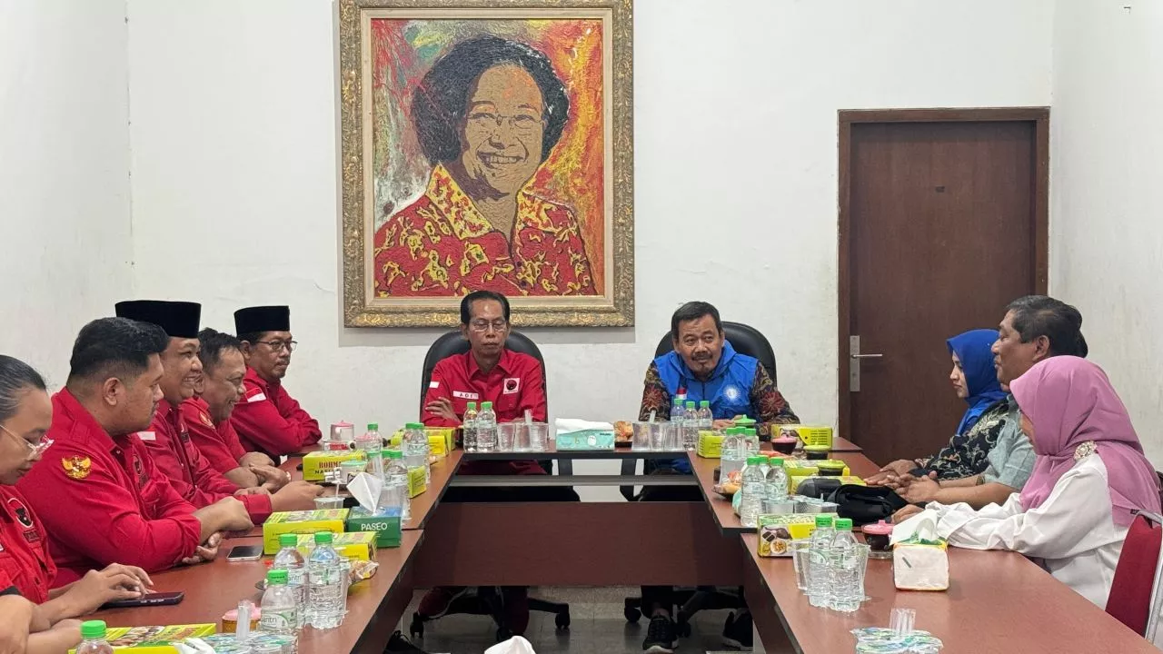 PDIP-PAN Bentuk Fraksi di DPRD Surabaya, Sepakat Saling Memperkuat Kerja di Legislatif