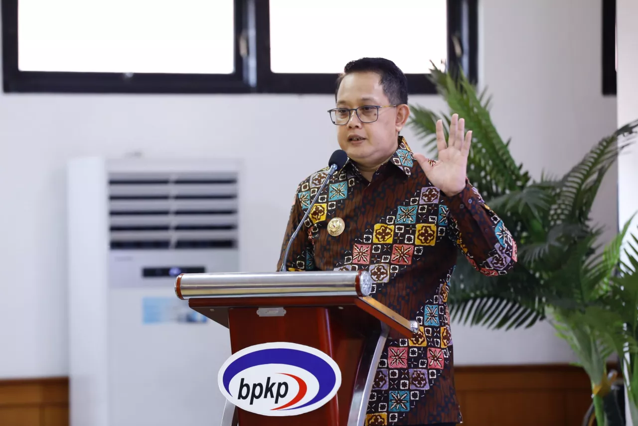 Pj. Gubernur Jatim Dorong Optimalisasi BUMD dan BLUD Kesehatan untuk Tingkatkan PAD dan Kualitas Layanan