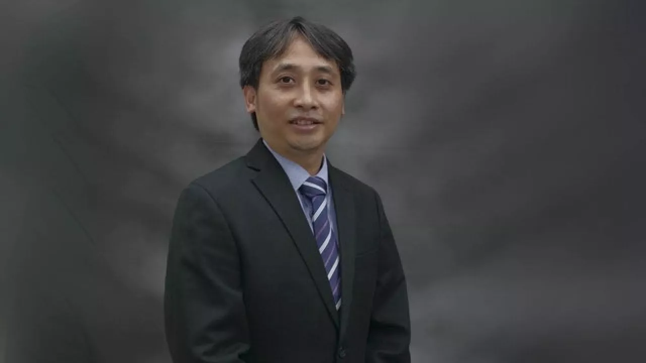 Promosi Doktor Bahlil Lahadalia dan Kegaduhan Publik: Perspektif Co-Promotor