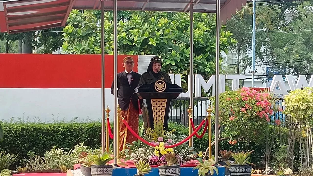 Kenakan Kostum Ala Pejuang, BKKBN Jatim Gelar Upacara Peringatan Hari Pahlawan 