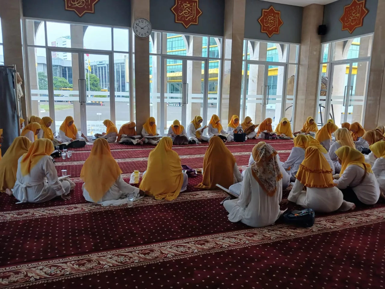 Kegiatan Pengajian Rutin Al-Hidayah di Golkar Perkuat Kebersamaan dan Spiritualitas