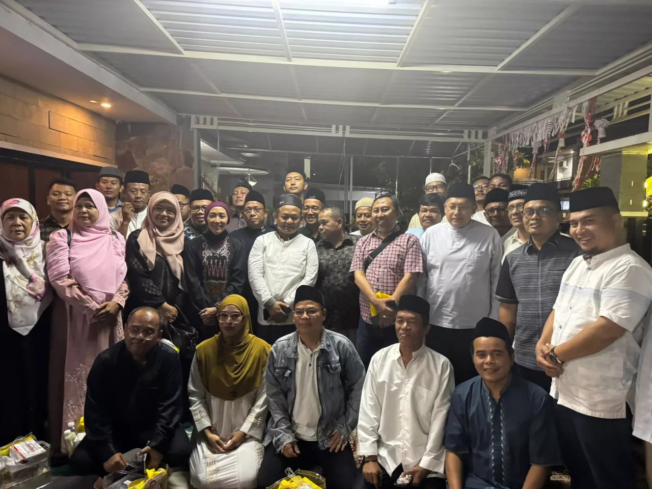 M.Sarmuji: Kholis Malik, Teladan Kesetiaan dan Perjuangan"