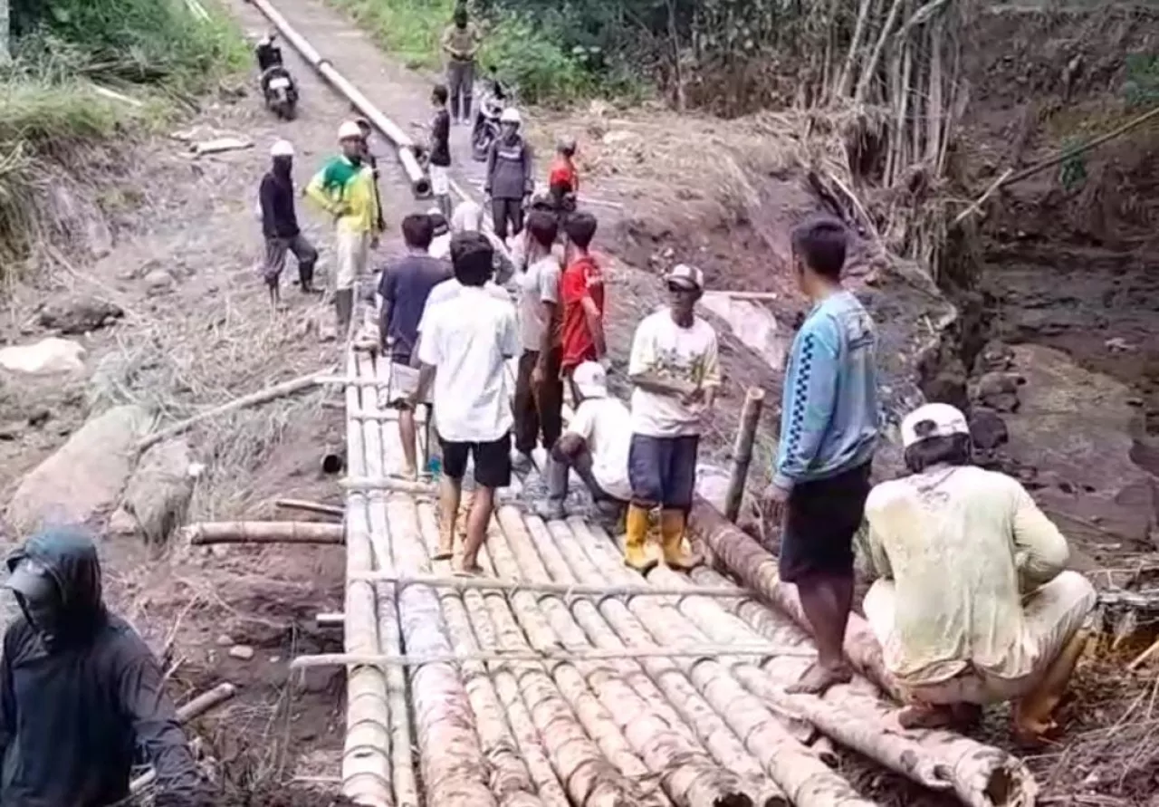 Banjir Bandang di Kabupaten Bondowoso berdampak pada Rusaknya sejumlah Jembatan
