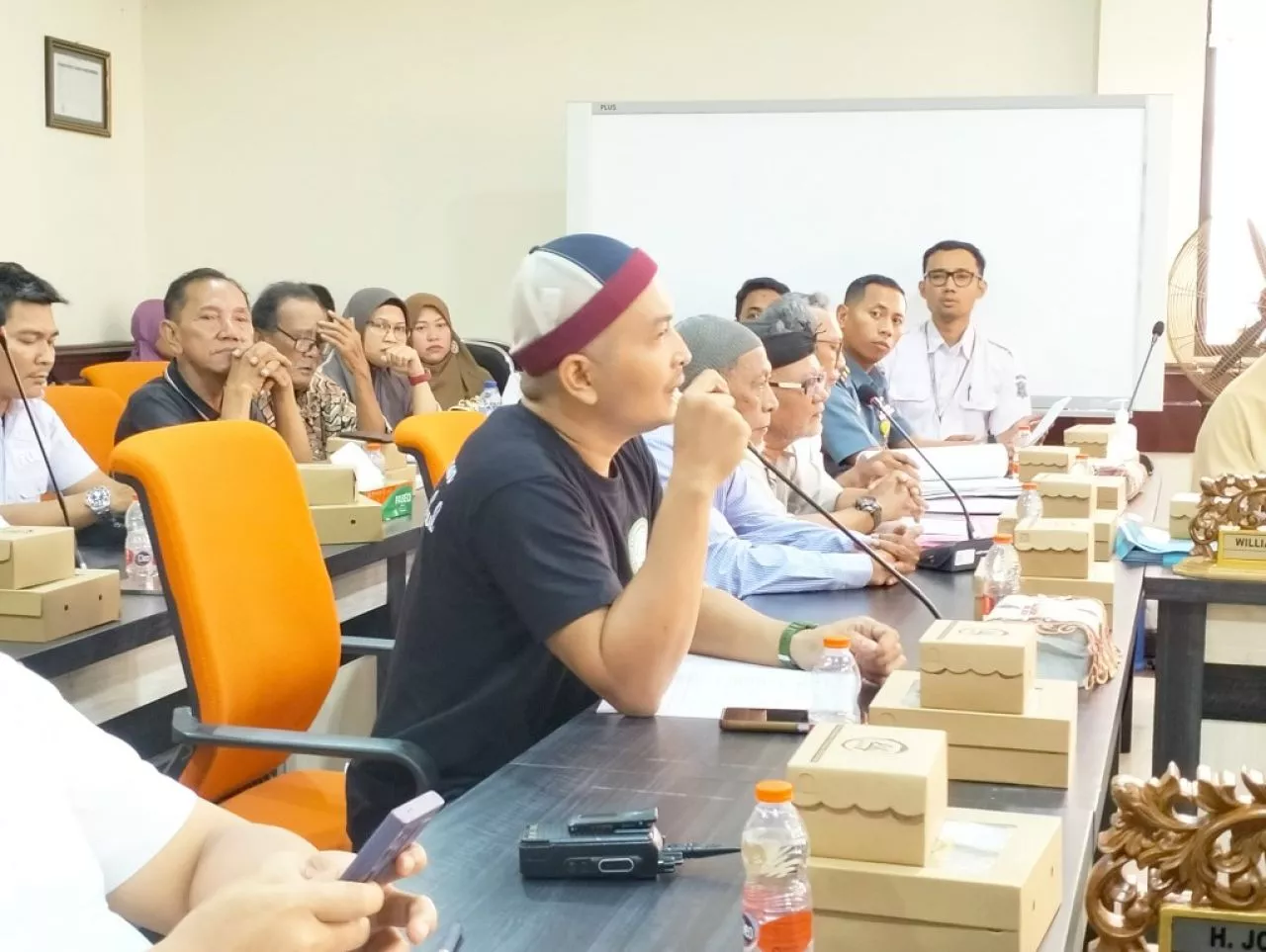 Gelar RDP, Komisi D Minta Disbudporapar Kembalikan Fungsi Taman Bungkul Sebagai Cagar Budaya 