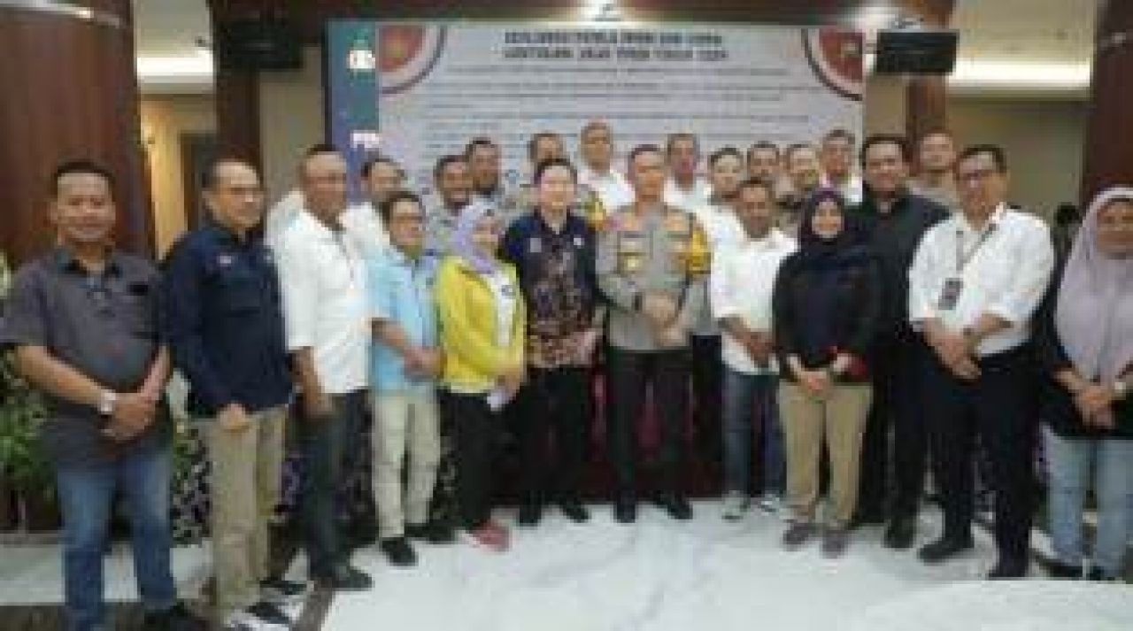 Kapolda Jatim Bersama Media Deklarasikan Pemilu Damai