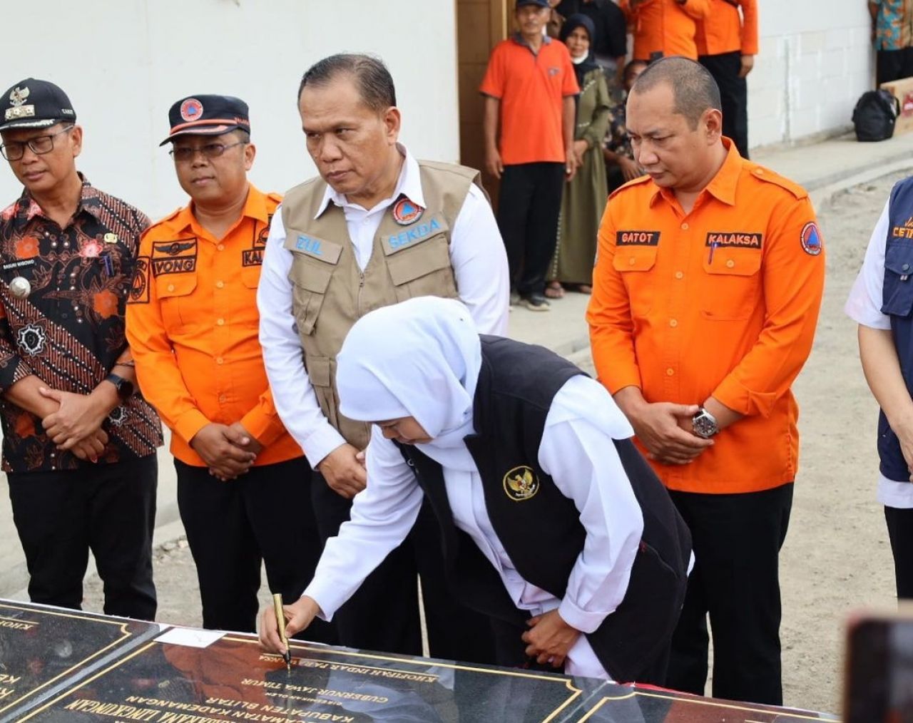 Resmikan 68 Unit Huntara di Blitar, Gubernur Jatim Minta Masyarakat Waspada Cuaca Ekstrem