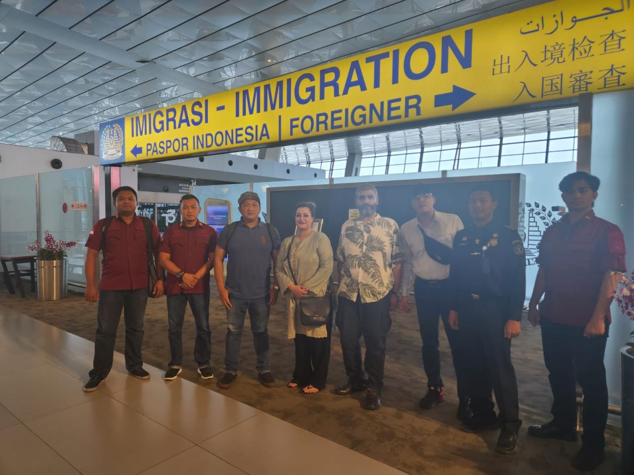 Imigrasi Tanjung Perak Deportasi 3 WNA Pakistan