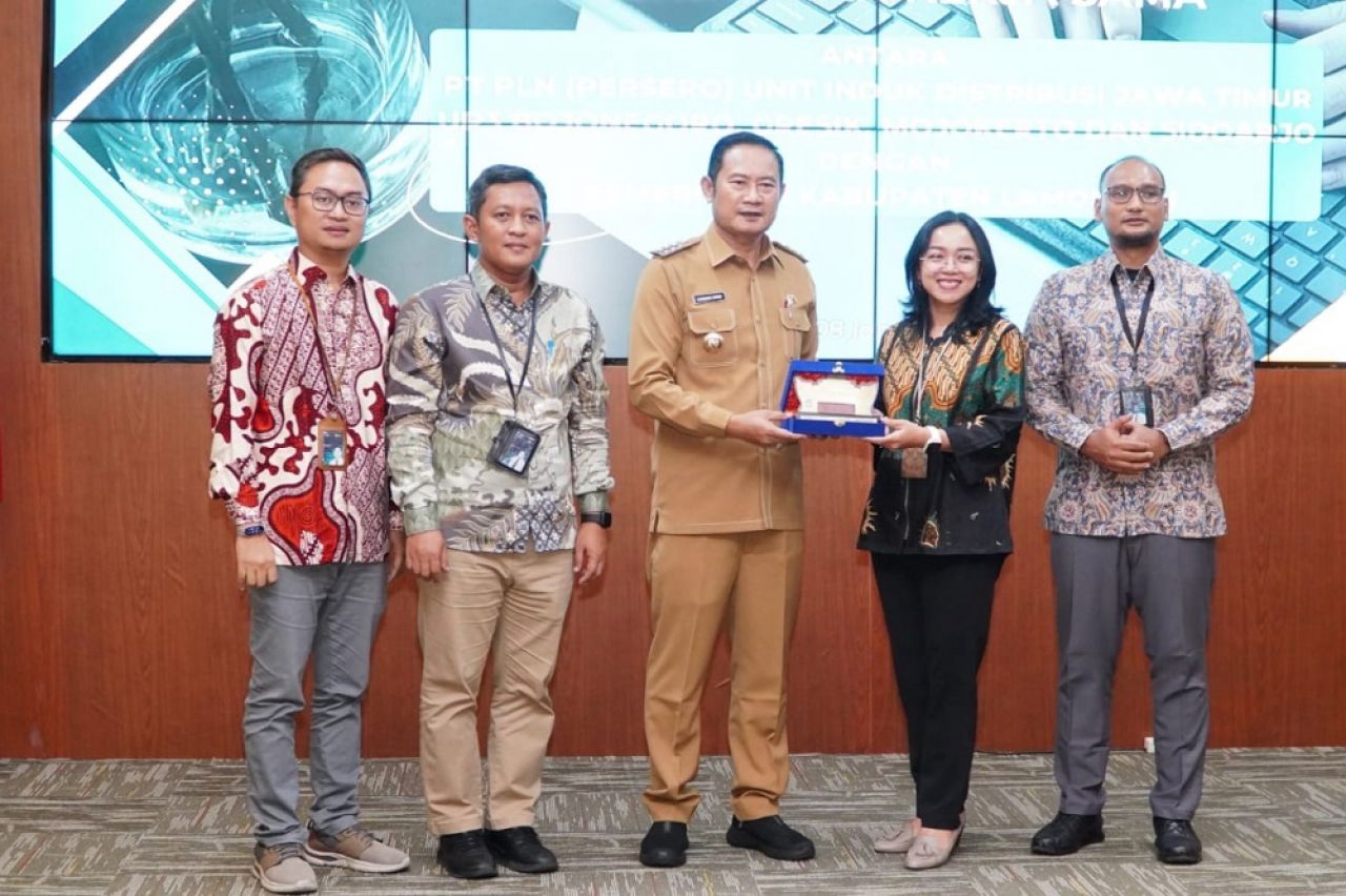 Teken MoU dengan PLN, Pemkab Lamongan Konsen ke PJU