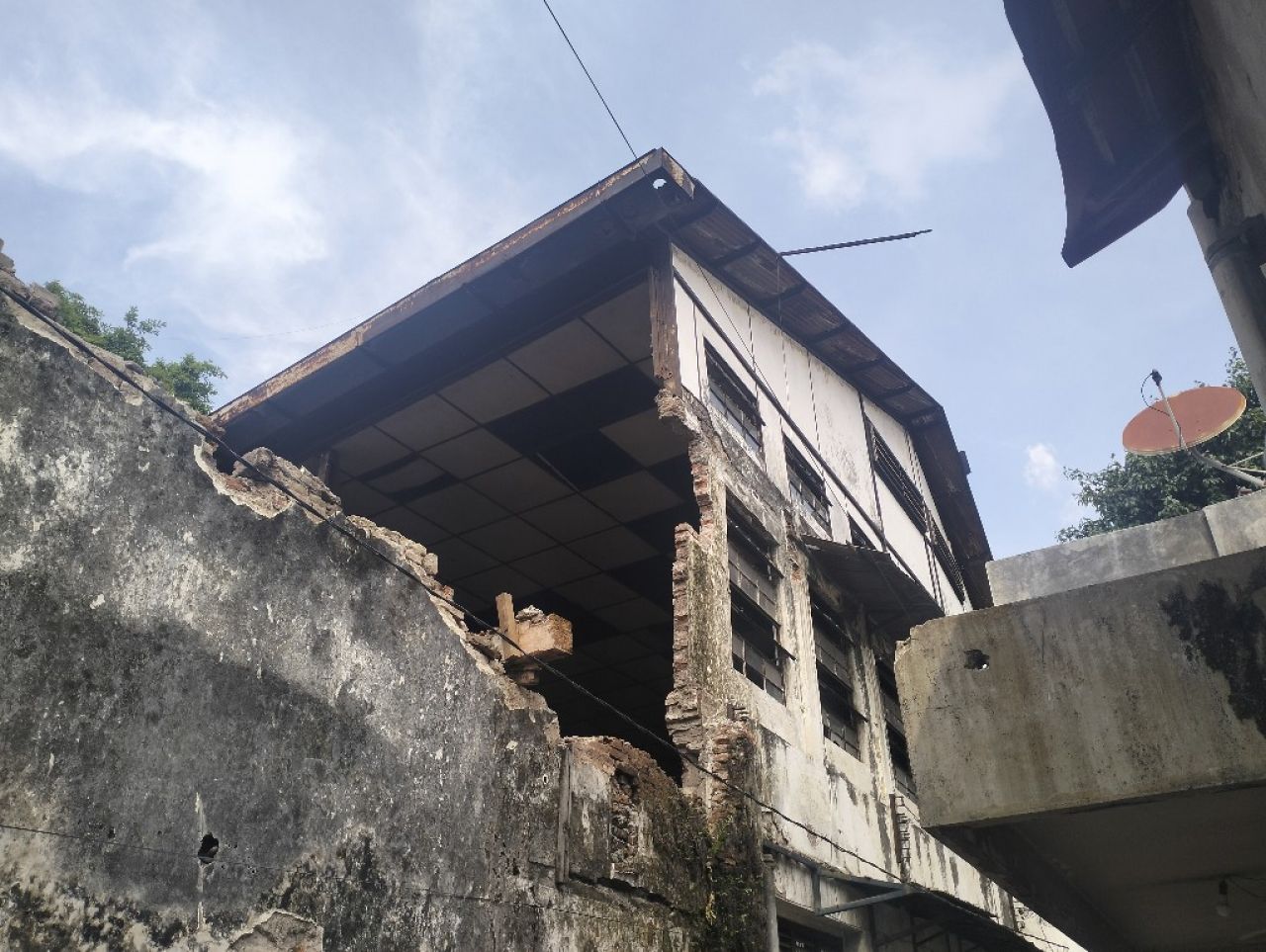 Pasca Ambrolnya Bangunan Kuno di Kraton Gang II, Warga Mengaku Resah 