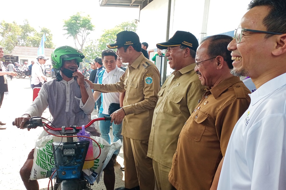 Ribuan Petani Lamongan Kegirangan Dapat Diskon Pupuk Non Subsidi
