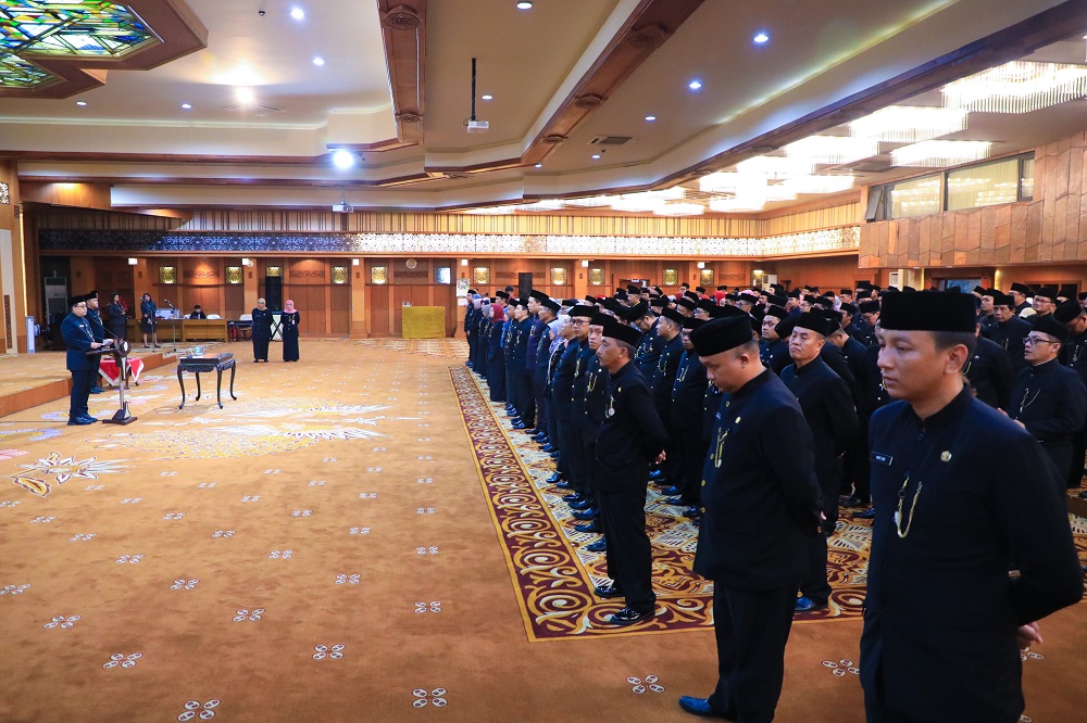 212 Pejabat Pengawas di Lingkungan Pemprov Jatim Dilantik