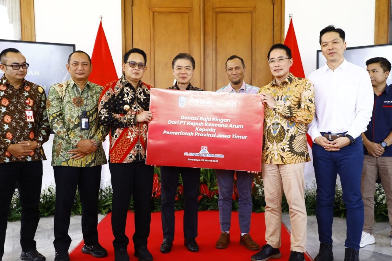 Bantuan 1000 Lonjor Baja Ringan Untuk Korban Gempa Tuban-Bawean