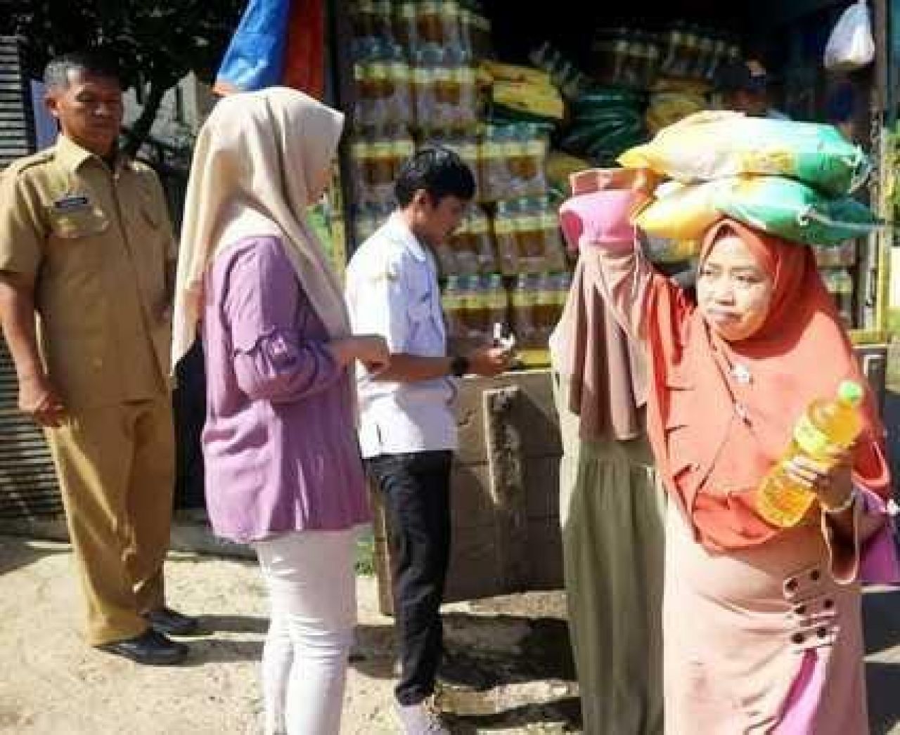 DPRD Bondowoso Sarankan Bulog Intensif Stabilkan Harga Sembako Di Pasar