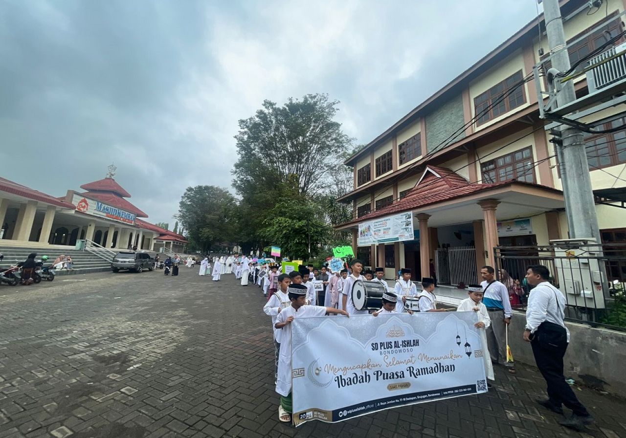 Pawai Sambut Ramadhan SD Plus Al Islah Bondowoso
