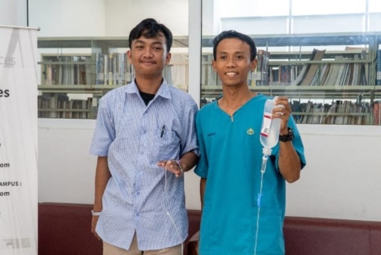 Terserang DBD,Pria Bernama Razzaq Semangat Ikuti Test UTBK di Unesa