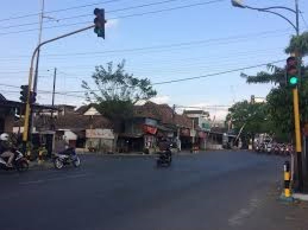 Mengungkap Sejarah Perempatan Bis Nggoling di Tulungagung