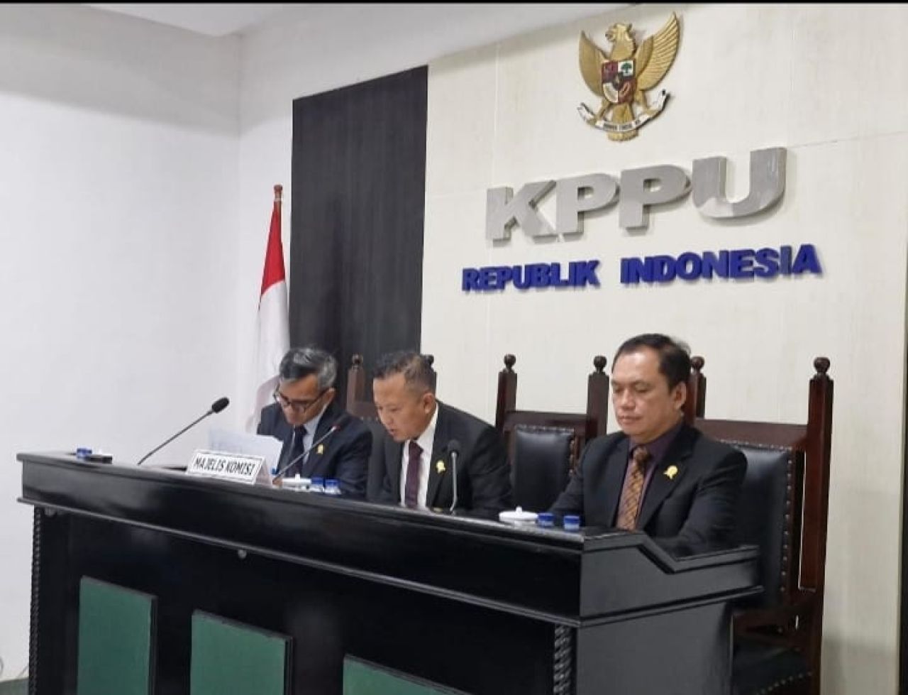 KPPU Gelar Sidang Perkara Pengadaan Tender di Nusa Penida