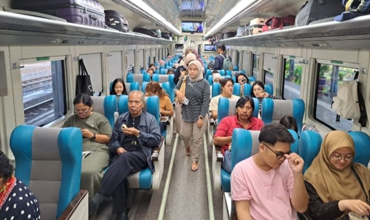 Lonjakan Penumpang KA pada Libur Panjang, KAI Daop 8 Surabaya Siap Layani Kebutuhan Mobilitas