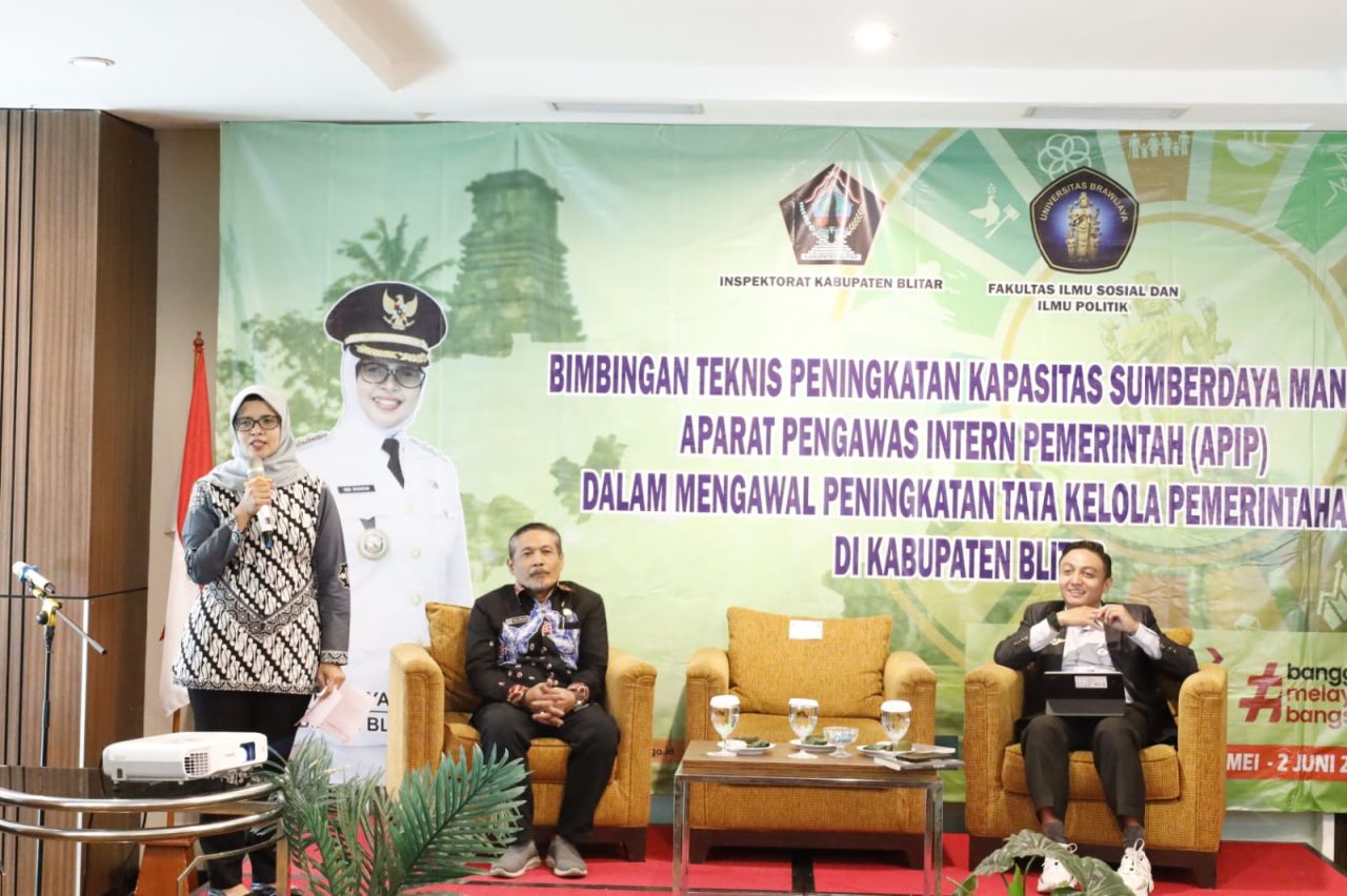 Buka Bimtek Peningkatan Kapasitas SDM APIP, Ini Pesan Bupati Blitar