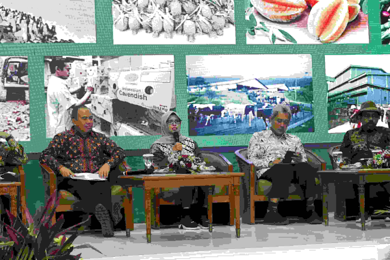 Bupati Blitar Rini Syarifah Jadi Narasumber Talkshow Green Leadership