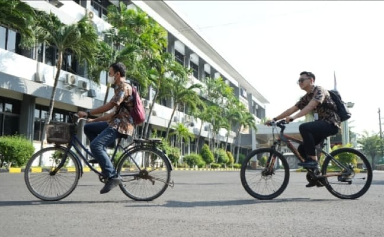 Jaga Kelestarian Lingkungan, KAI Daop 8 Surabaya Terapkan Hari Tanpa Kendaraan Setiap Selasa