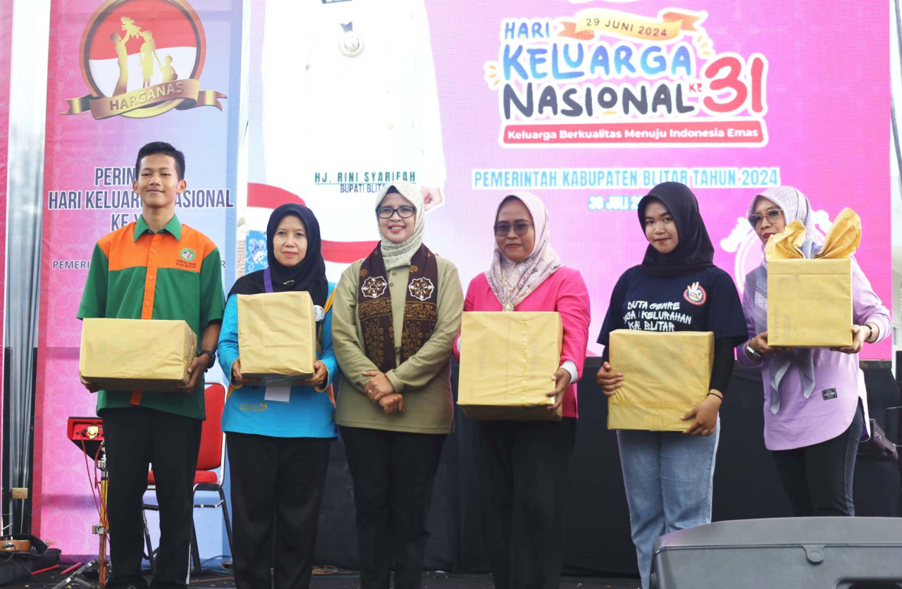 Hadiri Peringatan Harganas ke-31, Bupati Blitar Ajak Masyarakat Bersinergi Ciptakan Keluarga yang Berkualitas