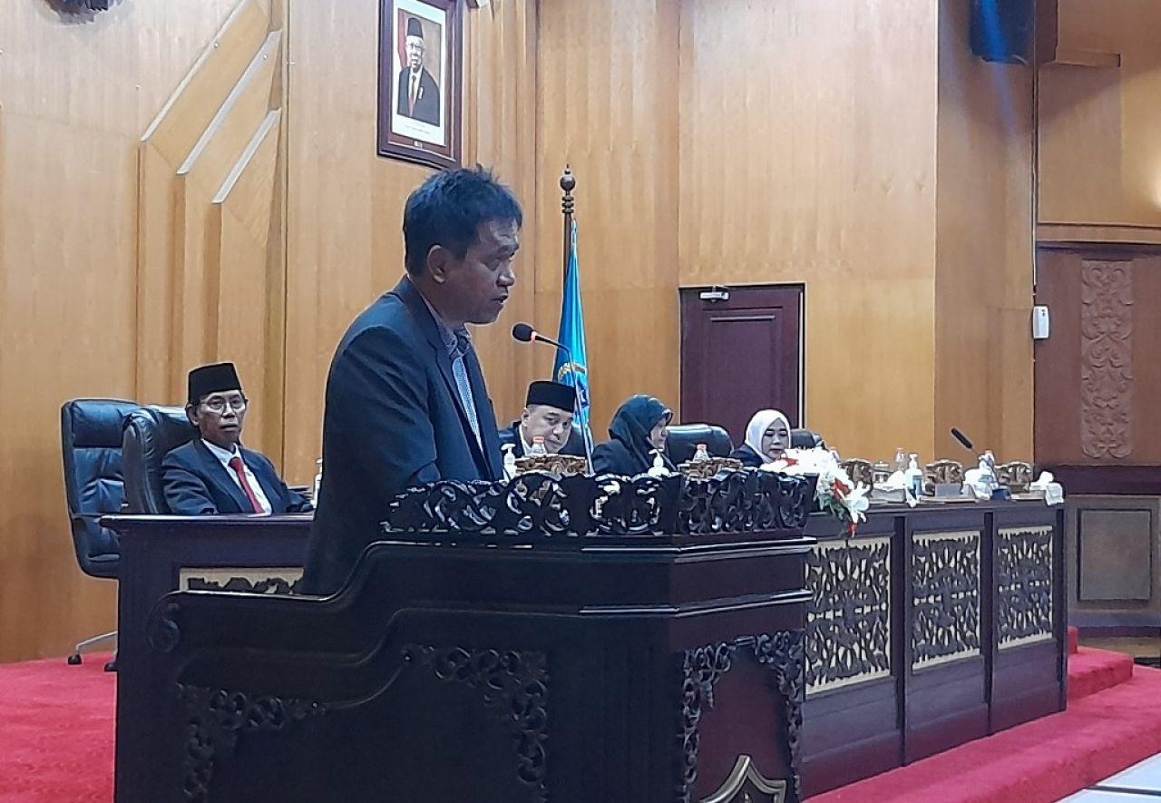 Fraksi Demokrat-NasDem Singgung Dimajukannya Penetapan APBD, Walikota Eri Berdalih Tidak Tahu