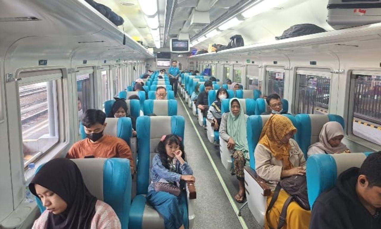 KAI Daop 8 Surabaya Catat Volume Penumpang Semester 1 2024 Naik 12,9 Persen 