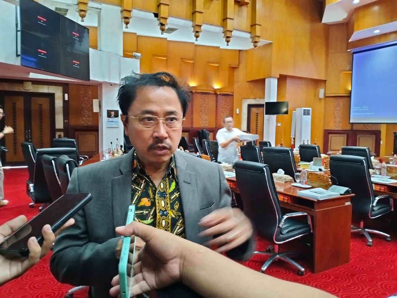 Eri-Armuji Lawan Bumbung Kosong? Baktiono: Pengalaman Pahit di Makassar Jangan Sampai Terjadi