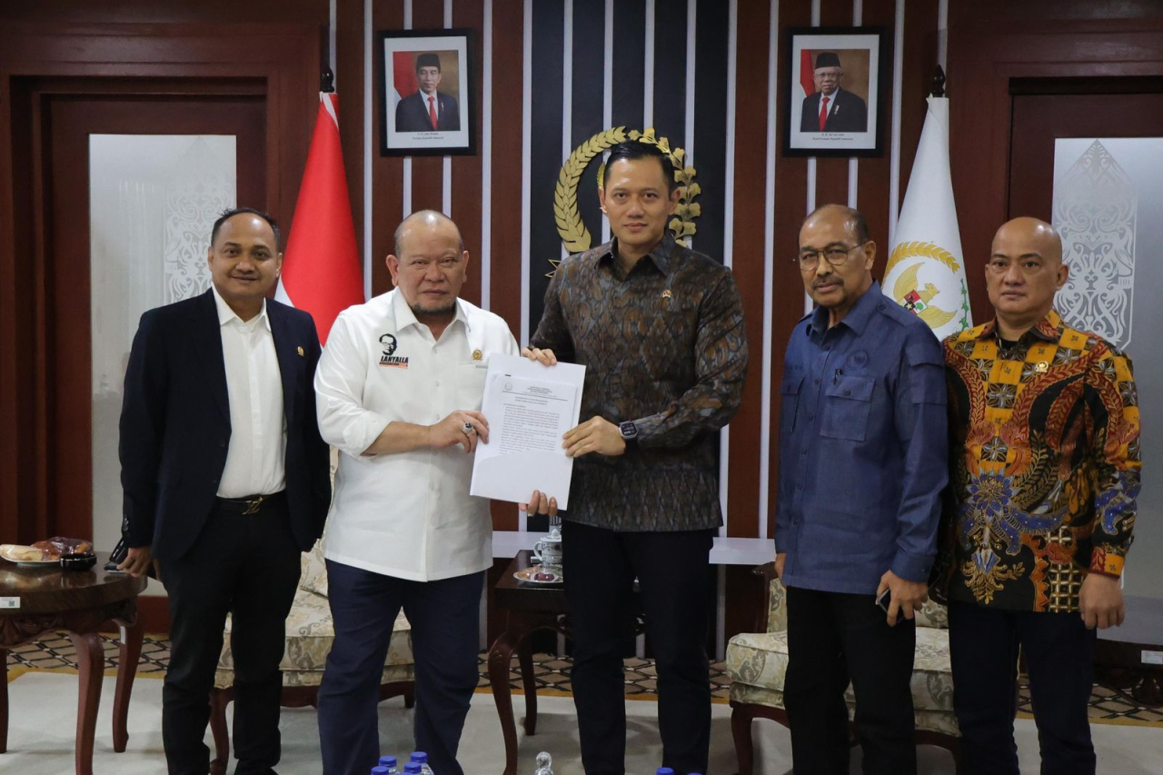 Dikunjungi Menteri ATR/BPN, Ketua DPD RI Ingatkan Penyelesaian Surat Ijo