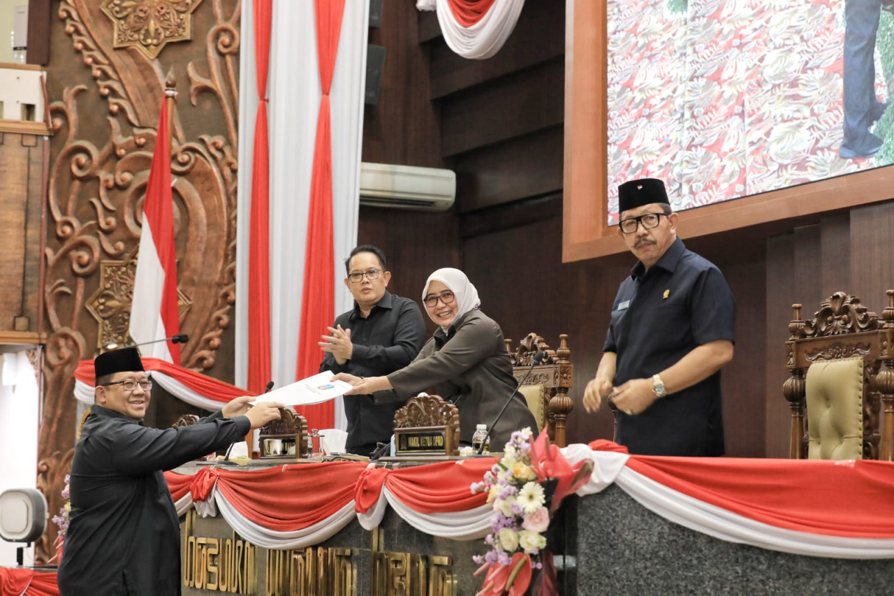 Pj. Gubernur Adhy Optimistis Tuntaskan Raperda P-APBD Jatim 2024