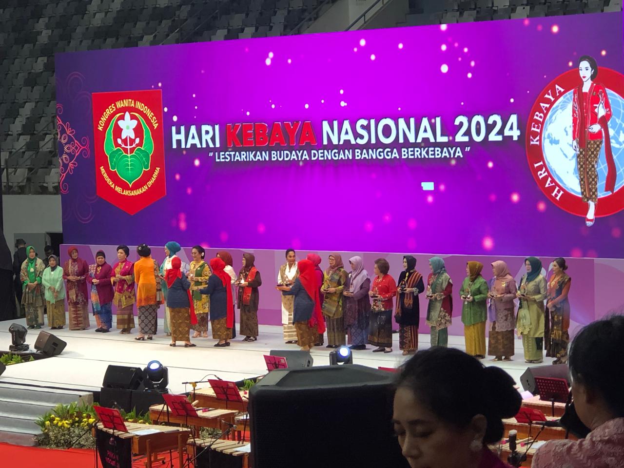 Pengajian Al-Hidayah Mendapatkan Penghargaan Terbaik Kategori Kesehatan dari KOWANI