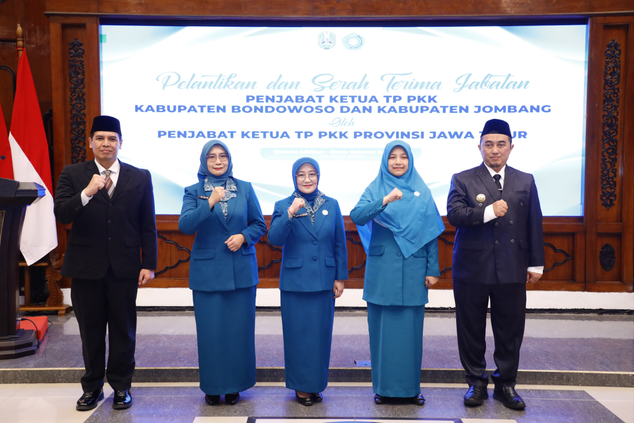 Pj. Ketua TP PKK Jatim Lantik Pj. Ketua TP PKK Bondowoso dan Jombang