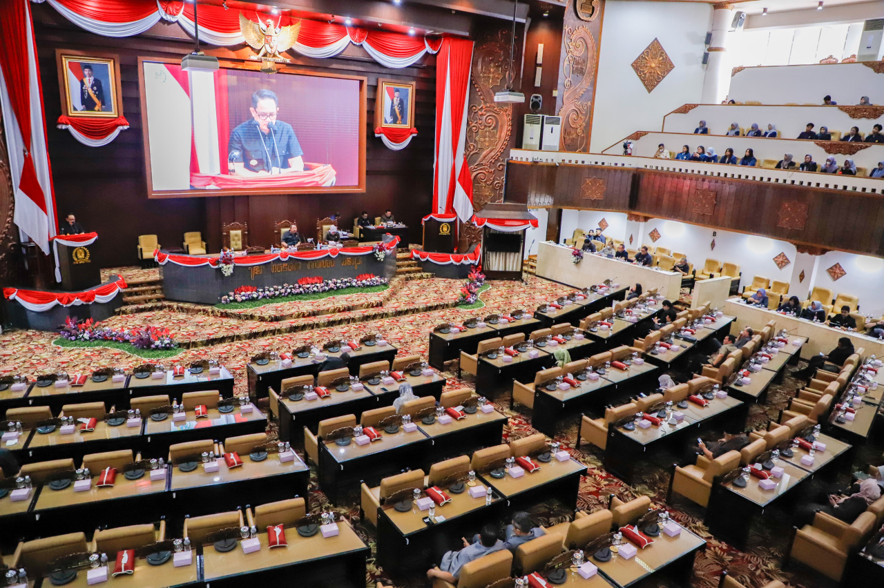 Ini Penyampaian Jawaban Pj Gubernur Jatim pada Raperda P-APBD 2024