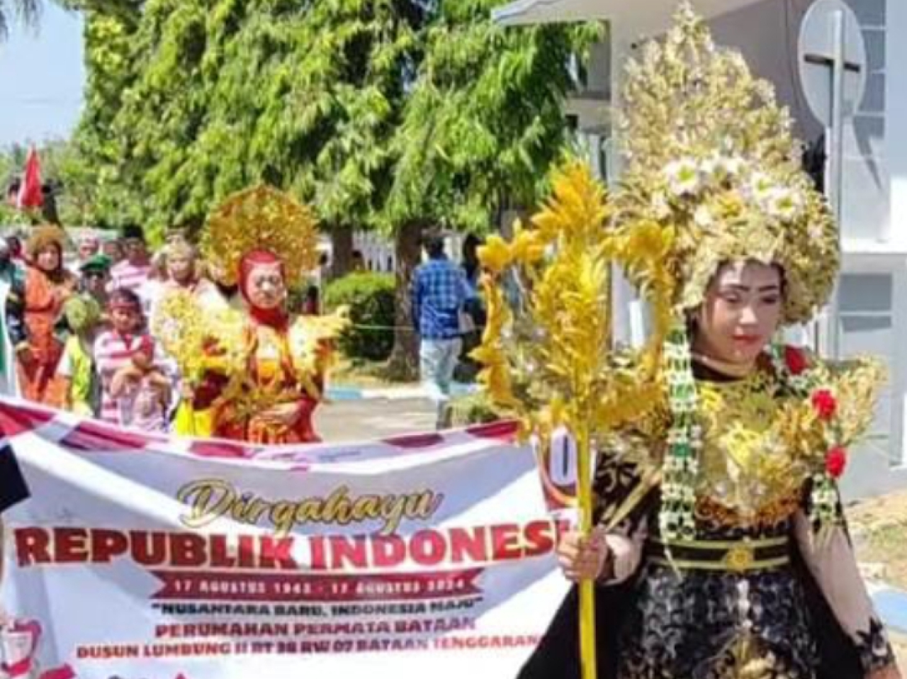 Peringati HUT Kemerdekaan RI ke 79, Desa Bataan Bondowoso Gelar Pawai Budaya
