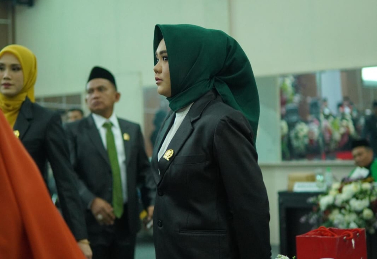 Gina Belanza Mulia,  Anggota DPRD Bondowoso Termuda