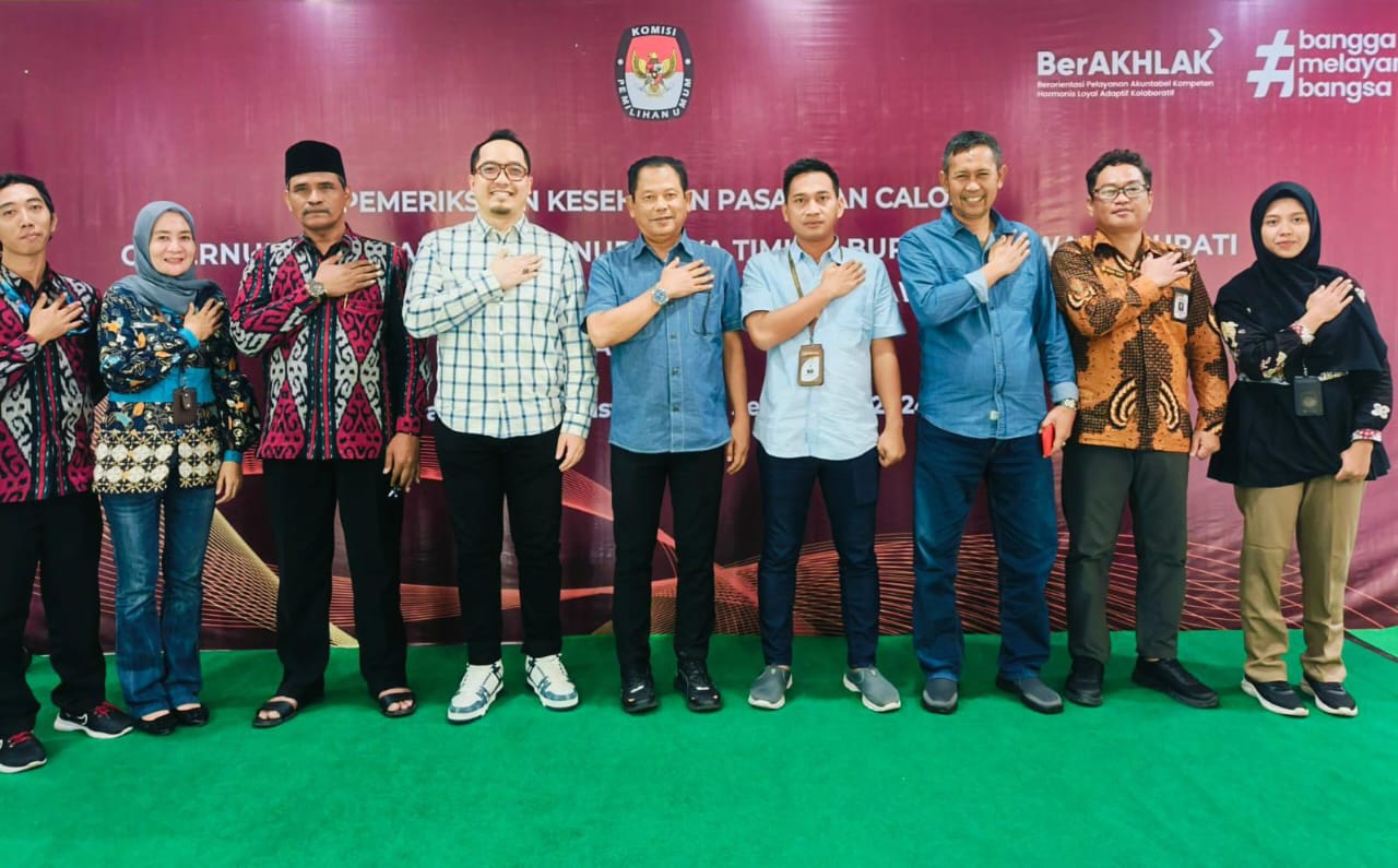 Ghafur - Firosya, Cabup Cawabup Lamongan Jalani Tes Kesehatan 