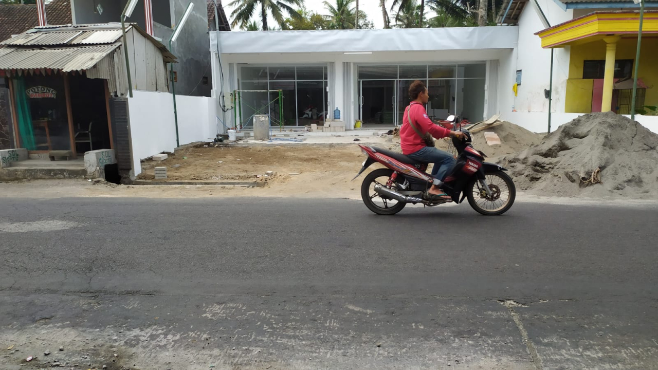 Pendirian Bangunan yang Diduga Toko Modern di Desa Sukosewu Blitar Ancam Kelangsungan Usaha Toko Warga